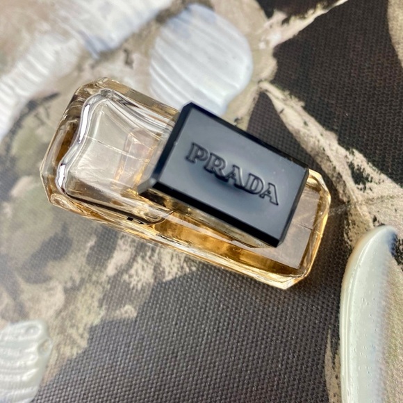 NIB PRADA Paradoxe Mini Deluxe Travel Size 0.25 Oz. Size Fragrance. - Picture 4 of 16